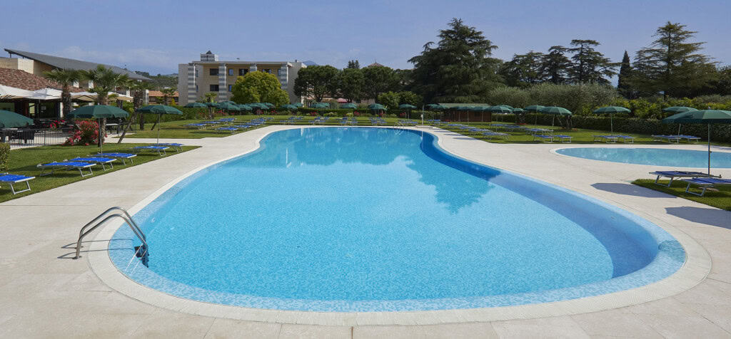 Utepool på Villa Quaranta Tommasi Wine Hotel & SPA